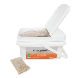 MAGNUM + Plastic bak met 24 zakjes (128g)