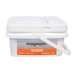 MAGNUM + Plastic bak met 22 zakjes (240g)
