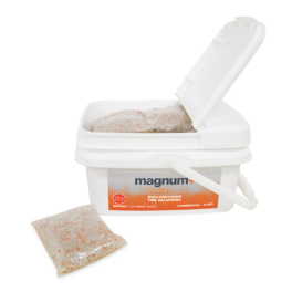 MAGNUM + Plastic bak met 22 zakjes (240g)